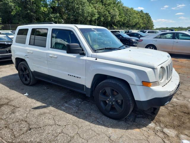 1C4NJPBA3FD358812 - 2015 JEEP PATRIOT SPORT WHITE photo 4