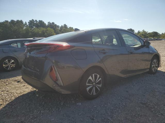 JTDKARFP1J3087079 - 2018 TOYOTA PRIUS PRIM Մոխրագույն լուսանկար 3