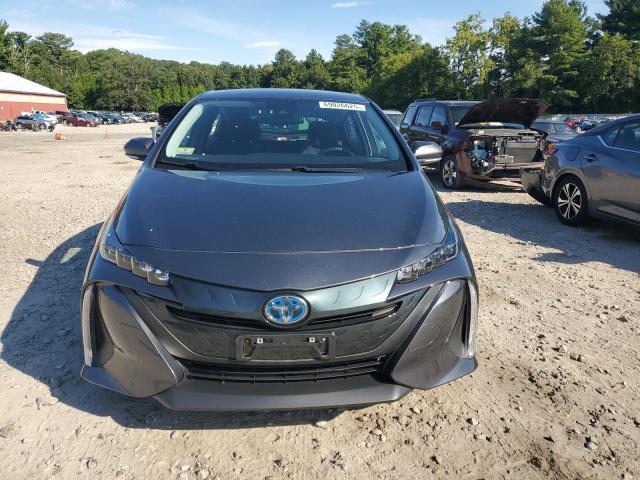JTDKARFP1J3087079 - 2018 TOYOTA PRIUS PRIM Մոխրագույն լուսանկար 5