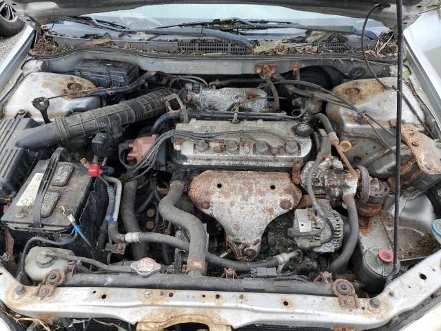 JHMCG56432C026348 - 2002 HONDA ACCORD LX SILVER photo 11