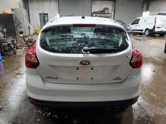 1FADP3K21EL292573 - 2014 FORD FOCUS SE WHITE photo 6