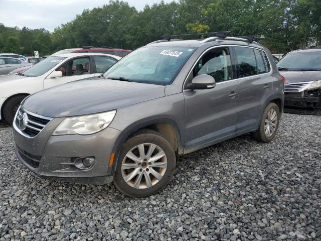 2010 VOLKSWAGEN TIGUAN SE, null