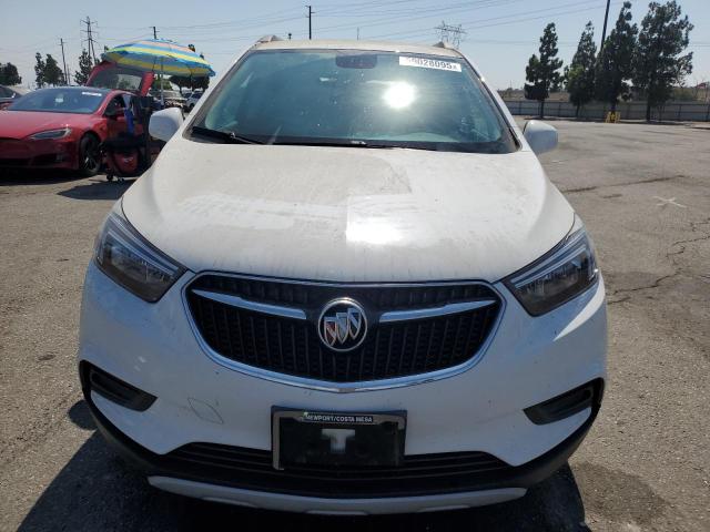 KL4CJASB7MB301142 - 2021 BUICK ENCORE PREFERRED თეთრი ფოტო 5