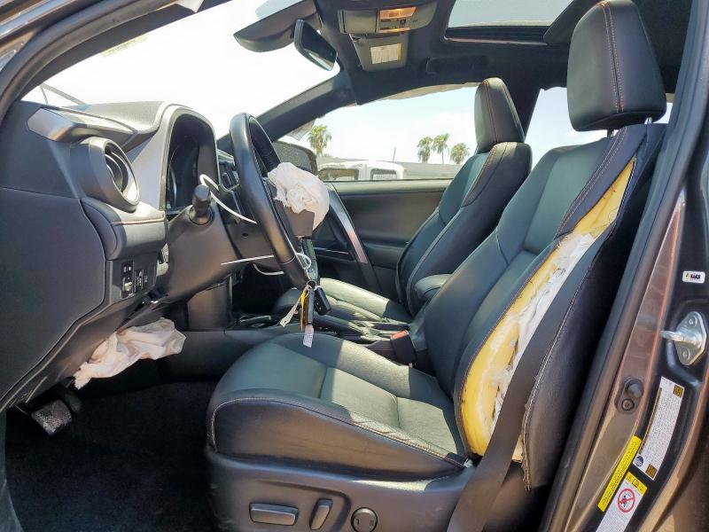 JTMNFREV0JJ153423 - 2018 TOYOTA RAV4 SE 灰色 照片 7