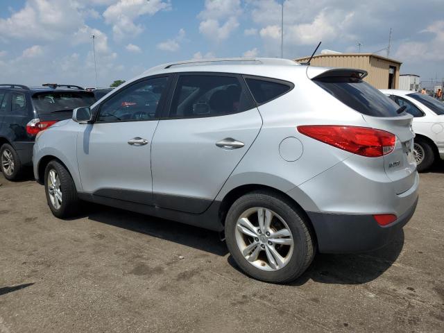 KM8JU3AC8AU032784 - 2010 HYUNDAI TUCSON GLS Silber Foto 2