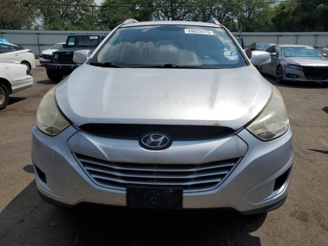 KM8JU3AC8AU032784 - 2010 HYUNDAI TUCSON GLS Silber Foto 5