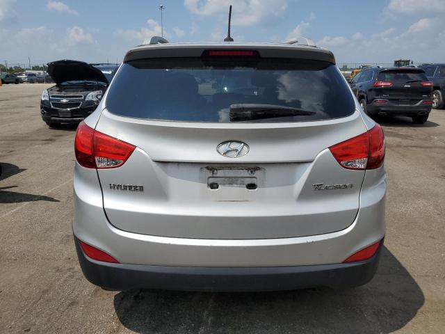 KM8JU3AC8AU032784 - 2010 HYUNDAI TUCSON GLS Silber Foto 6