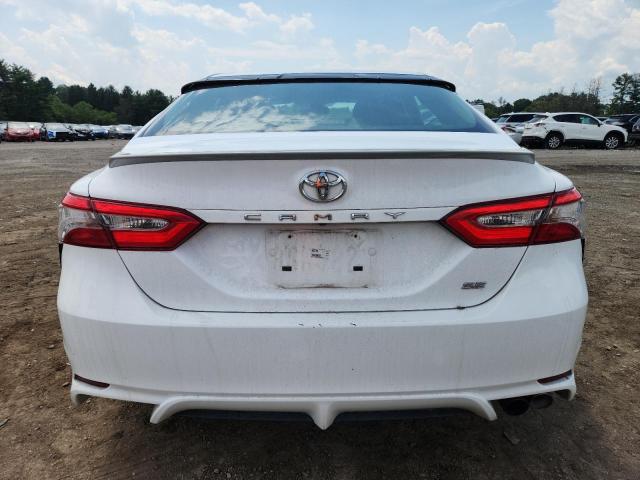 4T1B11HK6JU639569 - 2018 TOYOTA CAMRY L WHITE photo 6