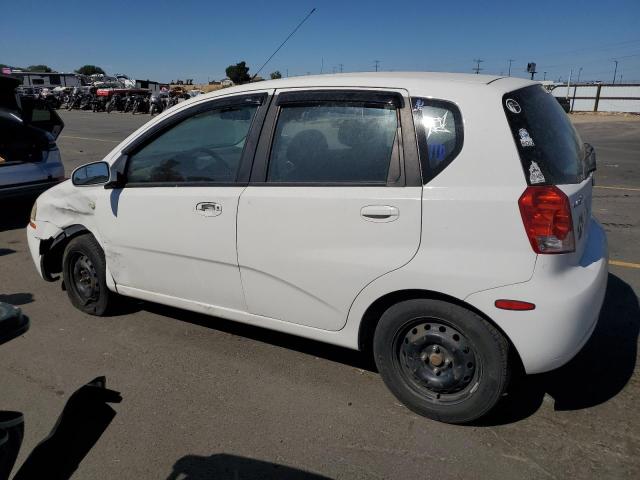 KL1TD66648B086825 - 2008 CHEVROLET AVEO BASE WHITE photo 2