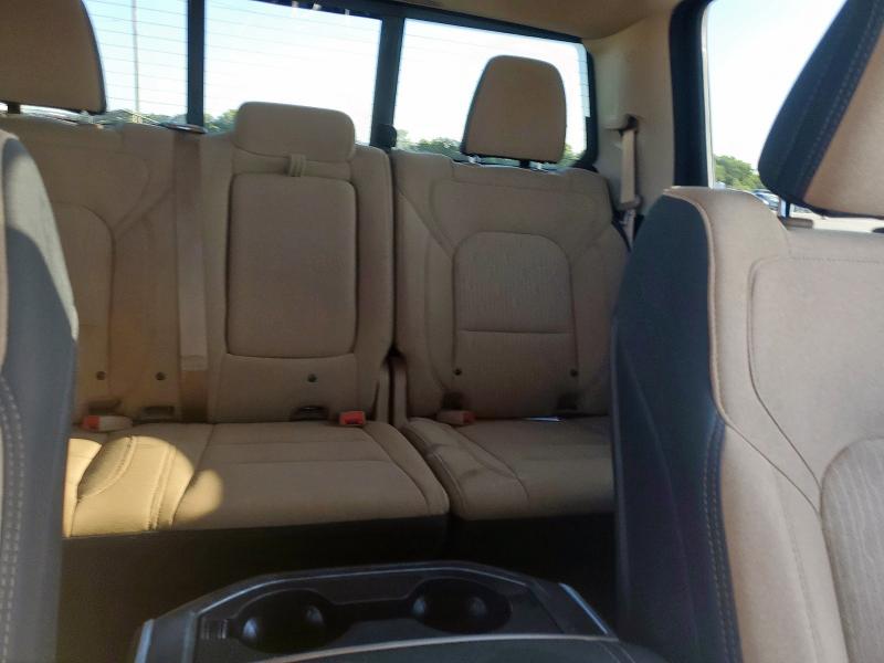 1C6SRFMT4KN578590 - 2019 RAM 1500 BIG HORN/LONE STAR WHITE photo 10