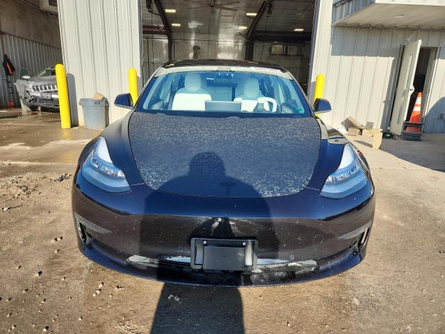 5YJ3E1EB1JF099266 - 2018 TESLA MODEL 3 Սև լուսանկար 5