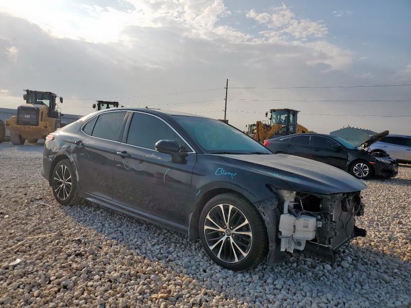 4T1B11HK9JU586608 - 2018 TOYOTA CAMRY L BLACK photo 4