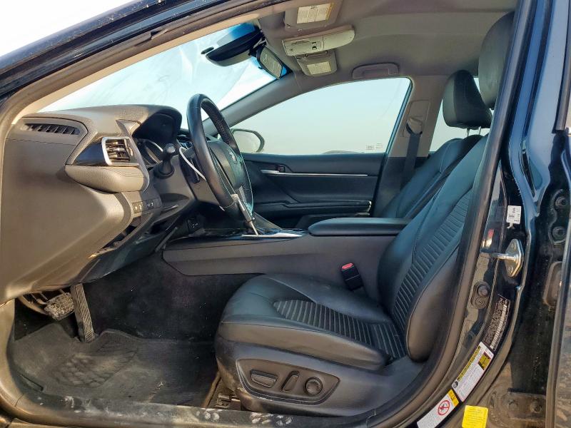 4T1B11HK9JU586608 - 2018 TOYOTA CAMRY L BLACK photo 7