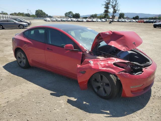 5YJ3E1EB4NF357611 - 2022 TESLA MODEL 3 Rojo foto 4