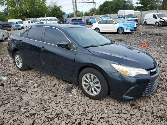 4T1BF1FK0HU793953 - 2017 TOYOTA CAMRY LE BLUE photo 4