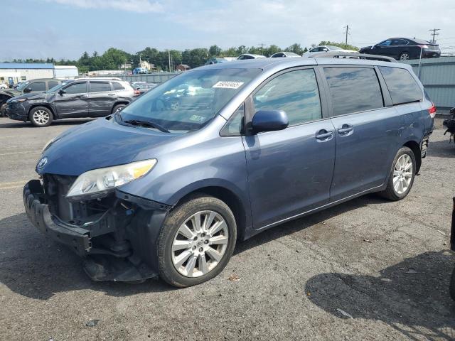 2013 TOYOTA SIENNA LE, 