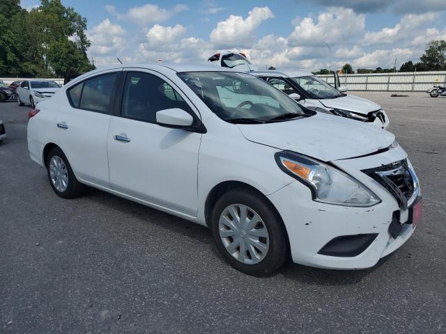 3N1CN7AP7KL866063 - 2019 NISSAN VERSA S Blanco foto 4