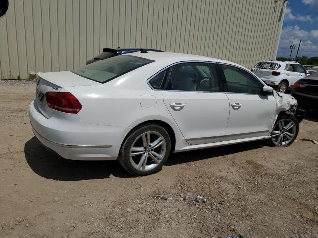 1VWBN7A33EC061051 - 2014 VOLKSWAGEN PASSAT SE WHITE photo 3