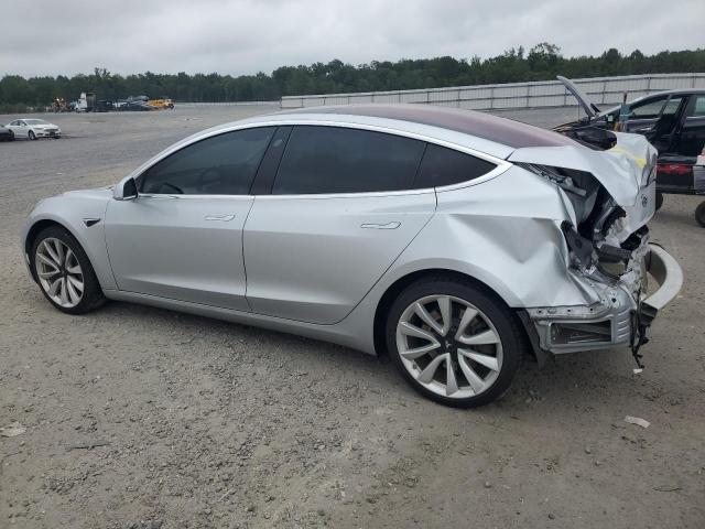 5YJ3E1EA9JF015301 - 2018 TESLA MODEL 3 SILVER photo 2