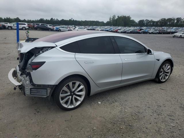 5YJ3E1EA9JF015301 - 2018 TESLA MODEL 3 SILVER photo 3