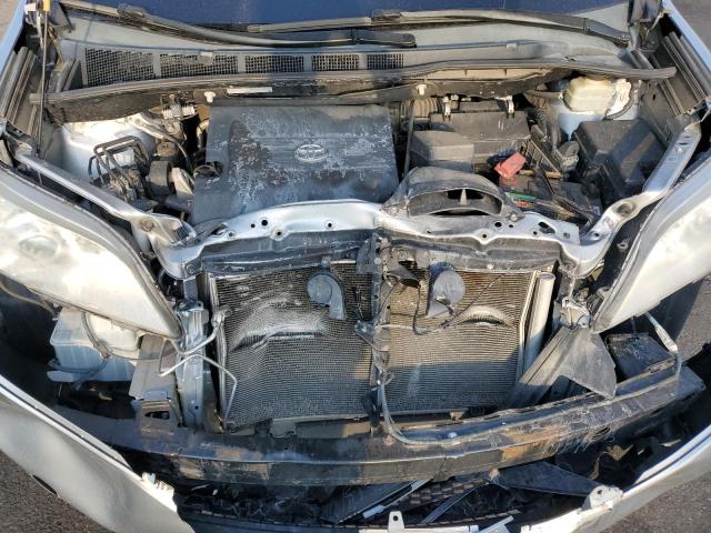 5TDYK3DCXFS610609 - 2015 TOYOTA SIENNA XLE ვერცხლისფერი ფოტო 12