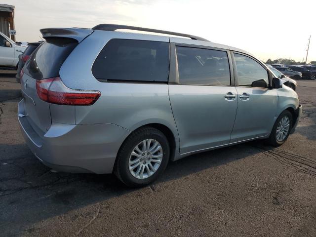 5TDYK3DCXFS610609 - 2015 TOYOTA SIENNA XLE ვერცხლისფერი ფოტო 3