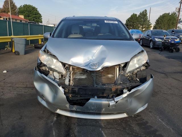 5TDYK3DCXFS610609 - 2015 TOYOTA SIENNA XLE ვერცხლისფერი ფოტო 5