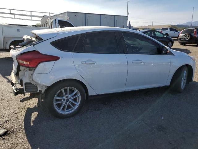 1FADP3K20HL319475 - 2017 FORD FOCUS SE WHITE photo 3