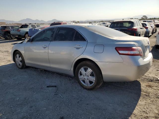 4T1BF3EKXBU133892 - 2011 TOYOTA CAMRY BASE Gümüş foto 2