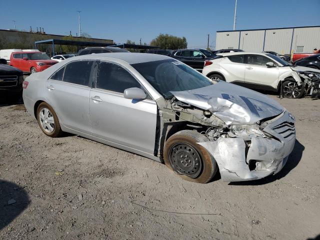 4T1BF3EKXBU133892 - 2011 TOYOTA CAMRY BASE Gümüş foto 4