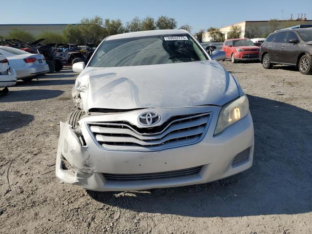 4T1BF3EKXBU133892 - 2011 TOYOTA CAMRY BASE Gümüş foto 5