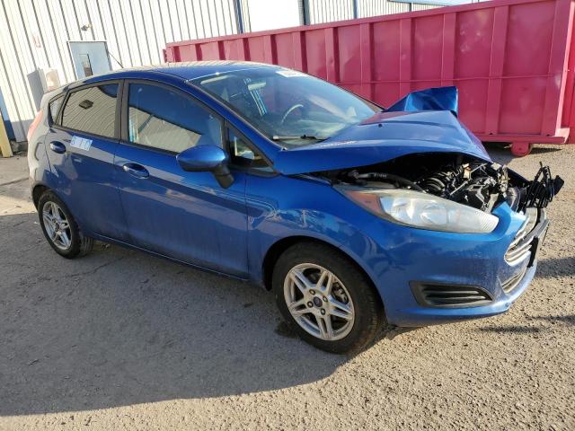 3FADP4EJ8JM114077 - 2018 FORD FIESTA SE BLUE photo 4