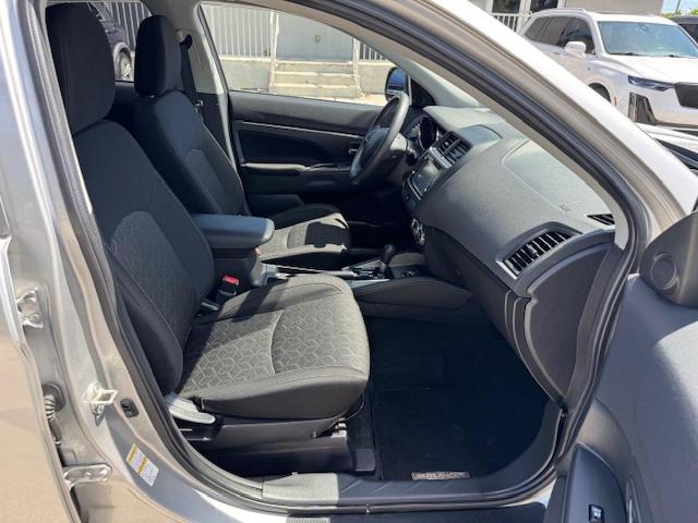 JA4AR3AU1LU031262 - 2020 MITSUBISHI OUTLANDER SPORT ES Сріблястий фото 7