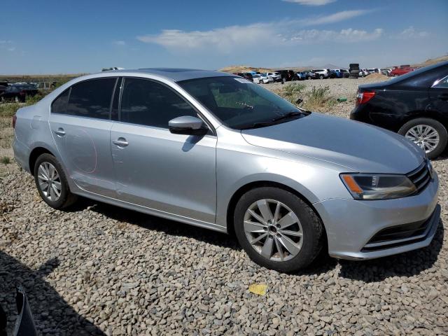 3VWD67AJ1GM307780 - 2016 VOLKSWAGEN JETTA SE SILVER photo 4