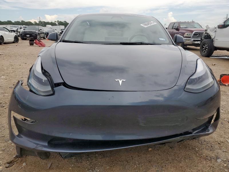 5YJ3E1EA3NF336823 - 2022 TESLA MODEL 3 灰色 照片 5