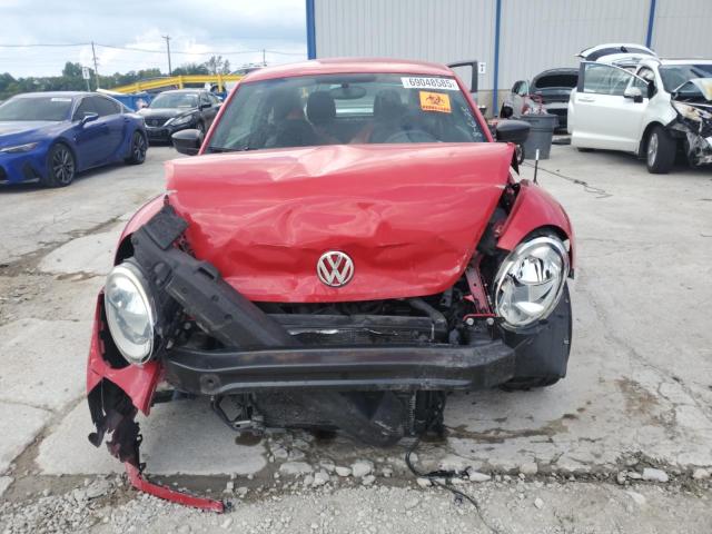 3VWFP7AT0DM633248 - 2013 VOLKSWAGEN BEETLE RED photo 5