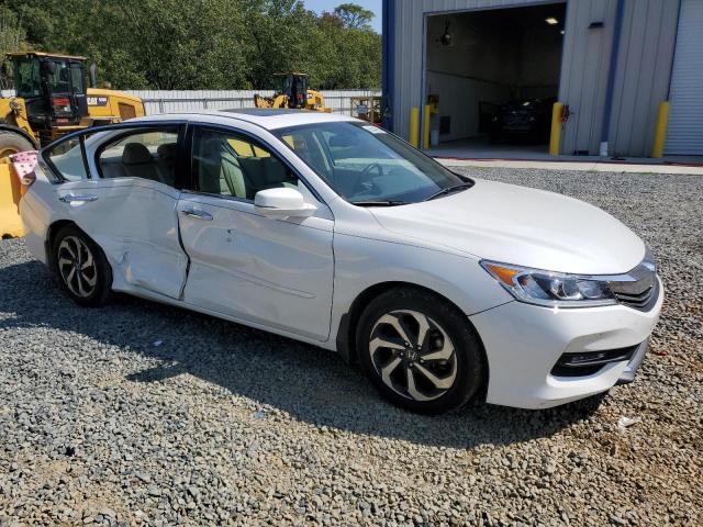 1HGCR2F82GA064302 - 2016 HONDA ACCORD EXL WHITE photo 4