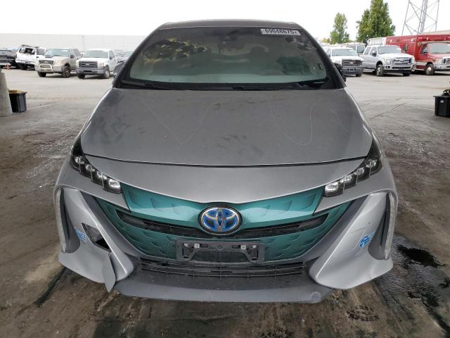 JTDKARFP2H3061875 - 2017 TOYOTA PRIUS PRIM 银色 照片 5