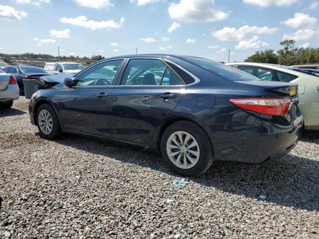 4T1BF1FK3HU376536 - 2017 TOYOTA CAMRY LE BLUE photo 2