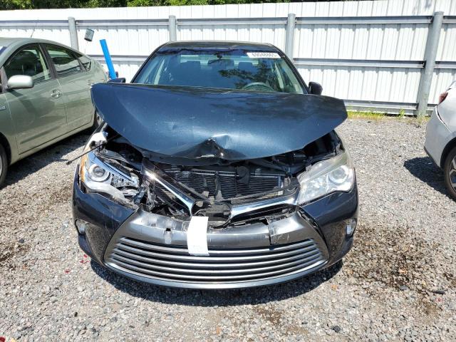 4T1BF1FK3HU376536 - 2017 TOYOTA CAMRY LE BLUE photo 5