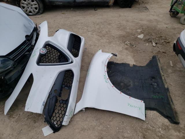 ZASFAKPN5J7B85117 - 2018 ALFA ROMEO STELVIO SPORT Weiß Foto 13