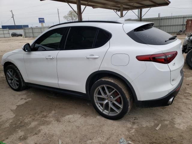 ZASFAKPN5J7B85117 - 2018 ALFA ROMEO STELVIO SPORT Weiß Foto 2