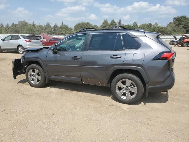 2T3P1RFV5RC437490 - 2024 TOYOTA RAV4 XLE GRAY photo 2