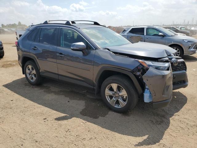 2T3P1RFV5RC437490 - 2024 TOYOTA RAV4 XLE GRAY photo 4
