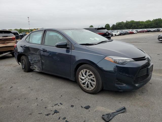 2T1BURHE8JC009957 - 2018 TOYOTA COROLLA L Niebieski zdjęcie 4