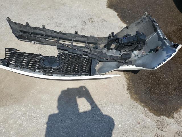 SJKCH5CR1HA034870 - 2017 INFINITI QX30 BASE Սպիտակ լուսանկար 13