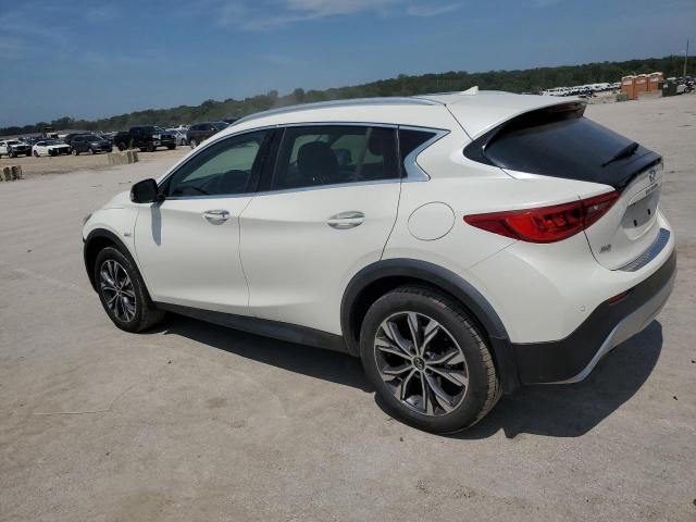 SJKCH5CR1HA034870 - 2017 INFINITI QX30 BASE Սպիտակ լուսանկար 2