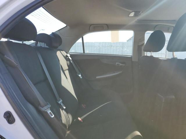 2T1BU4EE1BC707335 - 2011 TOYOTA COROLLA BASE თეთრი ფოტო 10