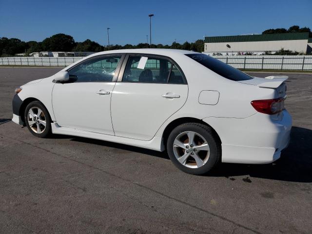 2T1BU4EE1BC707335 - 2011 TOYOTA COROLLA BASE თეთრი ფოტო 2