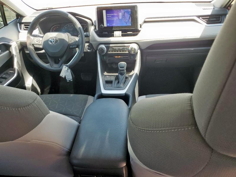 2T3W1RFV6SW395671 - 2025 TOYOTA RAV4 XLE RED photo 8